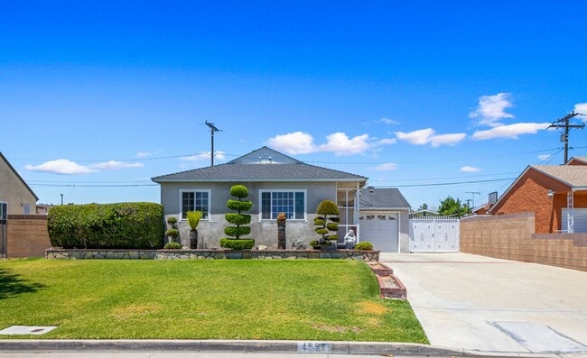 Building Photo - 4551 Maris Ave