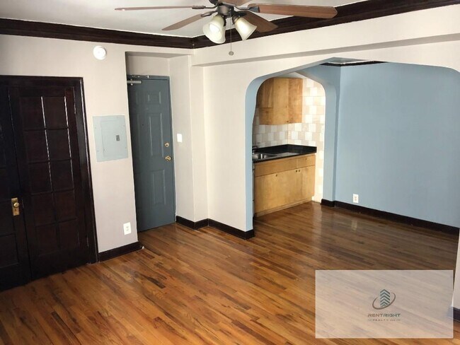 Foto del edificio - 846 W Montrose Ave