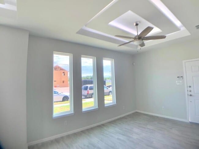 Building Photo - 4713 Mulberry Ave