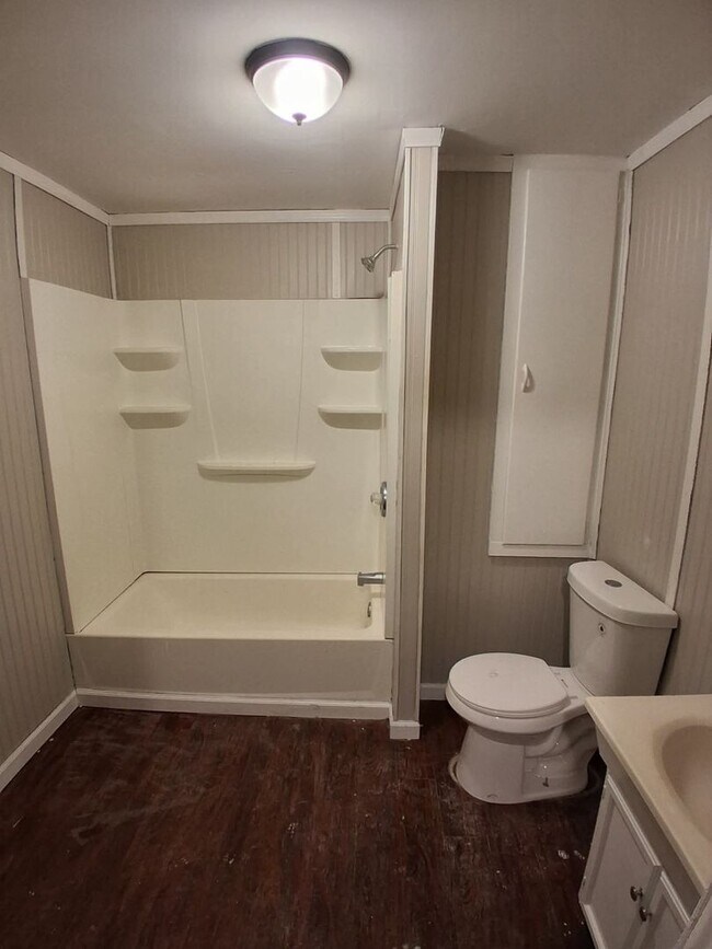 Foto del edificio - 8 Pulaski St