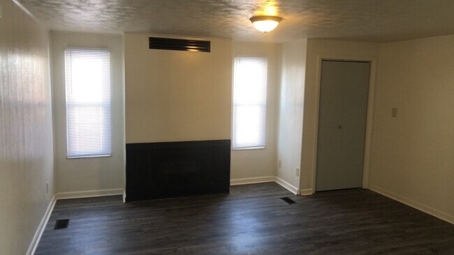 Building Photo - 7071 Brandt Pike