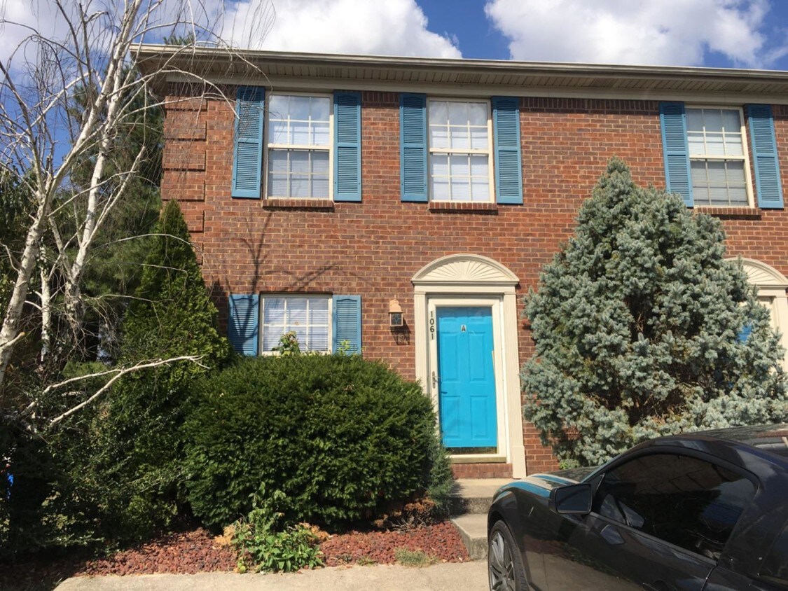 Primary Photo - 1061 Merrick Dr
