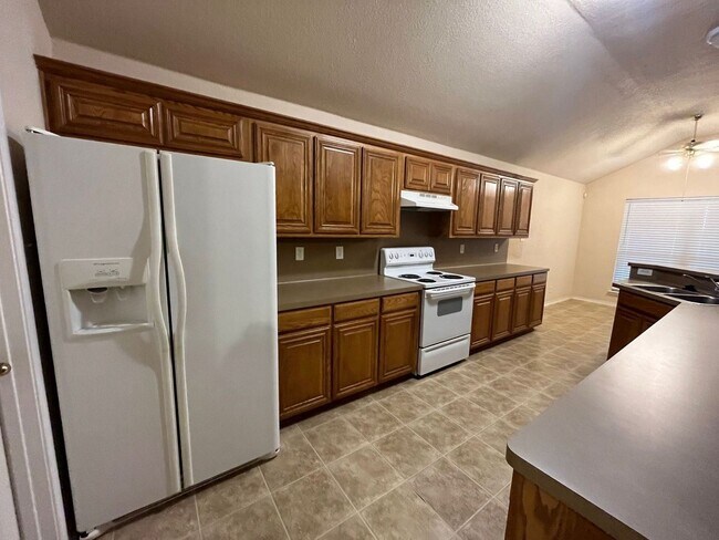 Foto del edificio - 3 br, 2 bath House - 9711 Emerald Pl