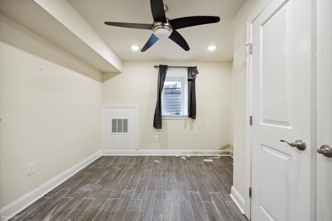 Building Photo - 5 br, 4 bath House - 1802 N Gratz ST Unit 1