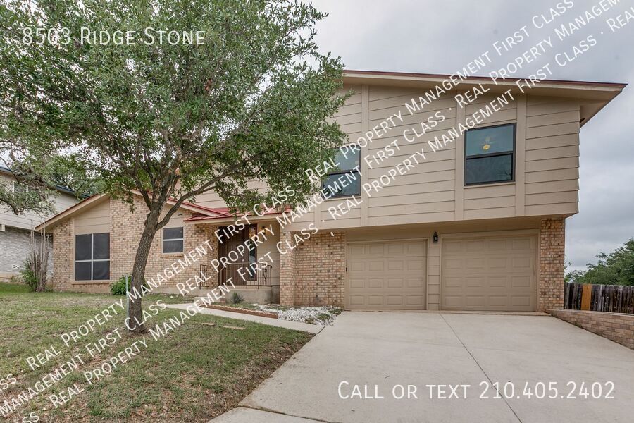 Primary Photo - Must see! 3 BR, 2.5 BA corner with large b...