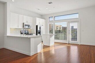 Building Photo - 3839 McKinney Ave