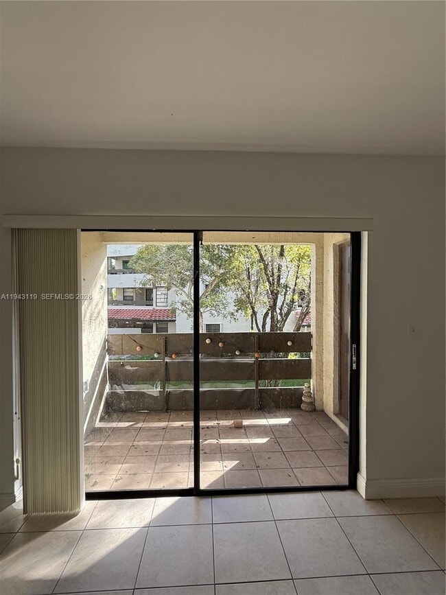 Building Photo - 8811 SW 123rd Ct