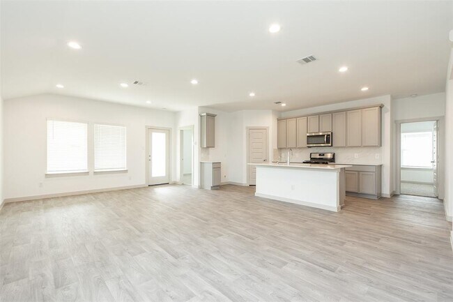 Foto del edificio - 8203 Buck Ln