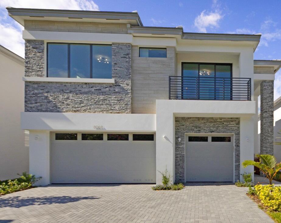 Foto principal - 8068 Laurel Falls Dr