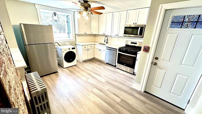 Foto del edificio - 525 Leverington Ave