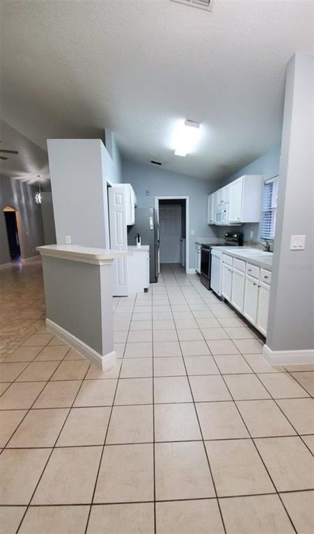Building Photo - 7036 Carna Ct