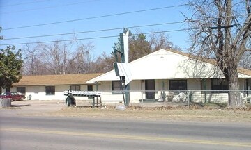 Primary Photo - 1206 W Choctaw St