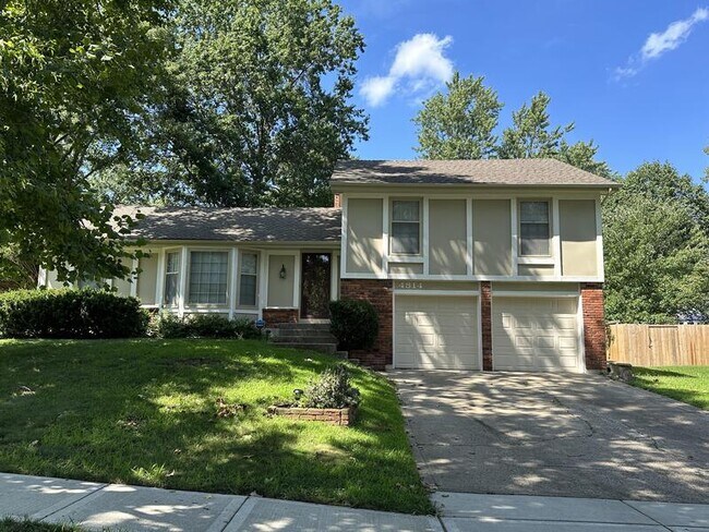 Building Photo - 4814 NW 80th Terrace