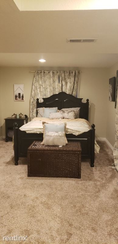 Foto del edificio - 4 br, 3.5 bath House - 985 Merlin Drive