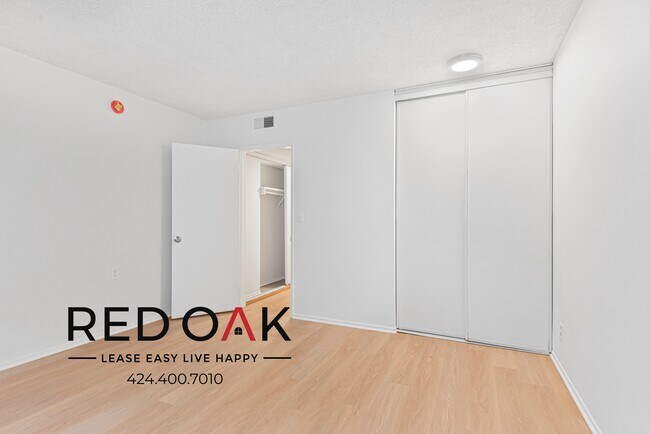 Foto del edificio - Cheerful One Bedroom with Central Heat & A...