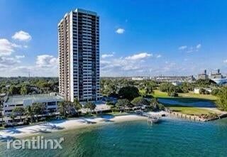 Foto del edificio - 3 br, 2 bath House - 5600 N Flagler Dr # P...