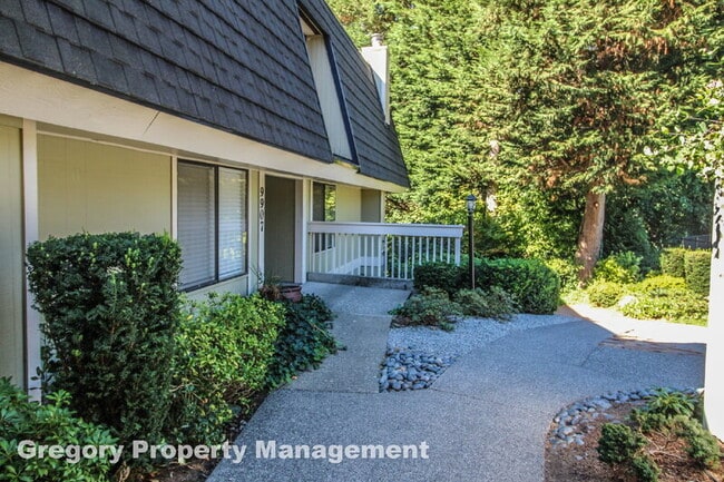 Photo - 9907 NE 124th St Apartment