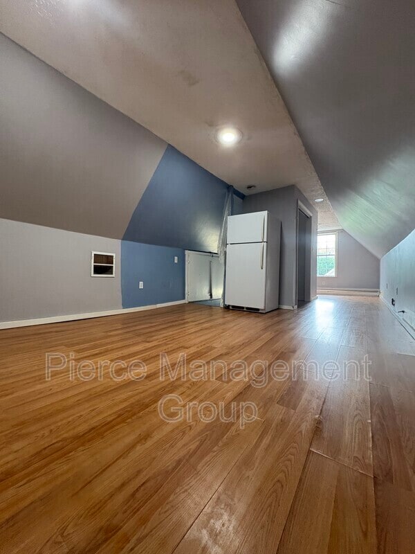 Building Photo - 140 Rumford St