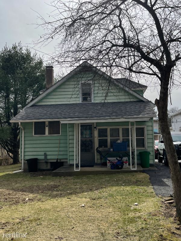 Building Photo - 3 br, 1.5 bath House - 54 Davenport St