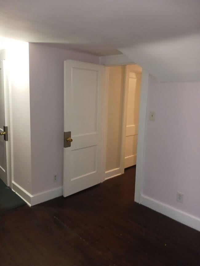 Building Photo - 173 Upland Avenue