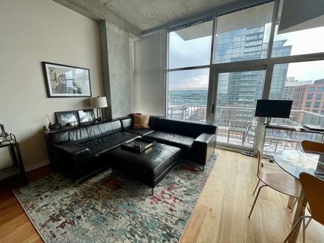 Foto del edificio - 1700 Bassett St