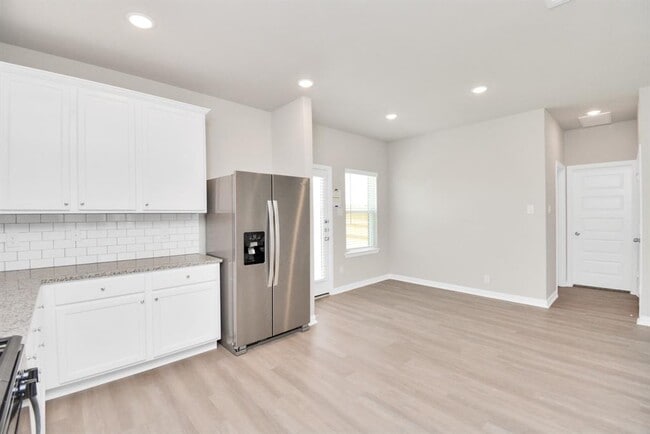 Building Photo - 4635 Aurora Gln Dr