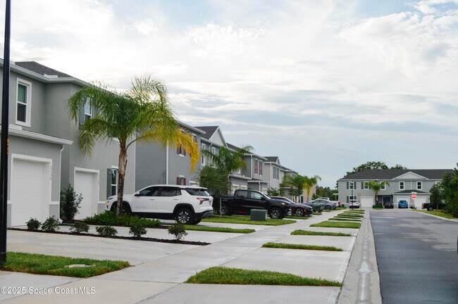 Foto del edificio - 2712 Golden Trout Ln