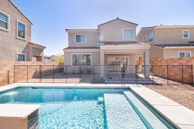 Building Photo - 1005 Cetona Ct