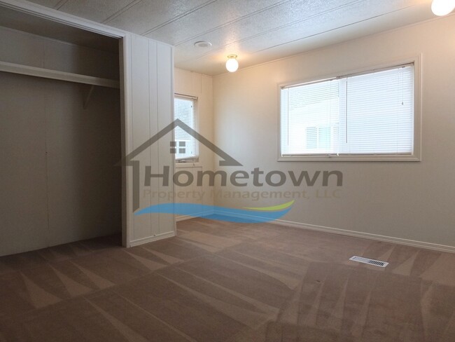 Foto del edificio - Spacious 2 Bedroom Home with Wood Stove in...