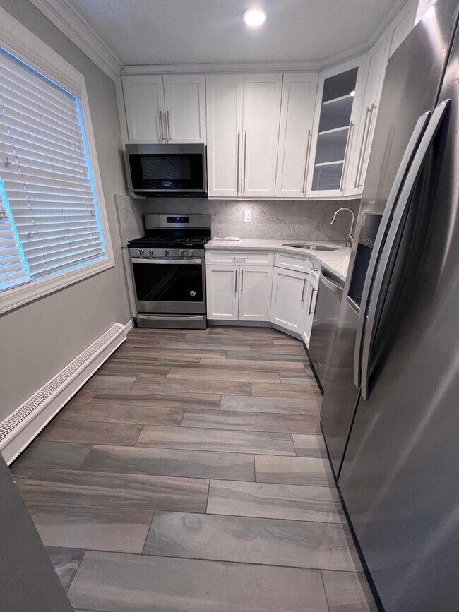 Foto del edificio - TURN KEY!!!! \1 Bedroom Apartment