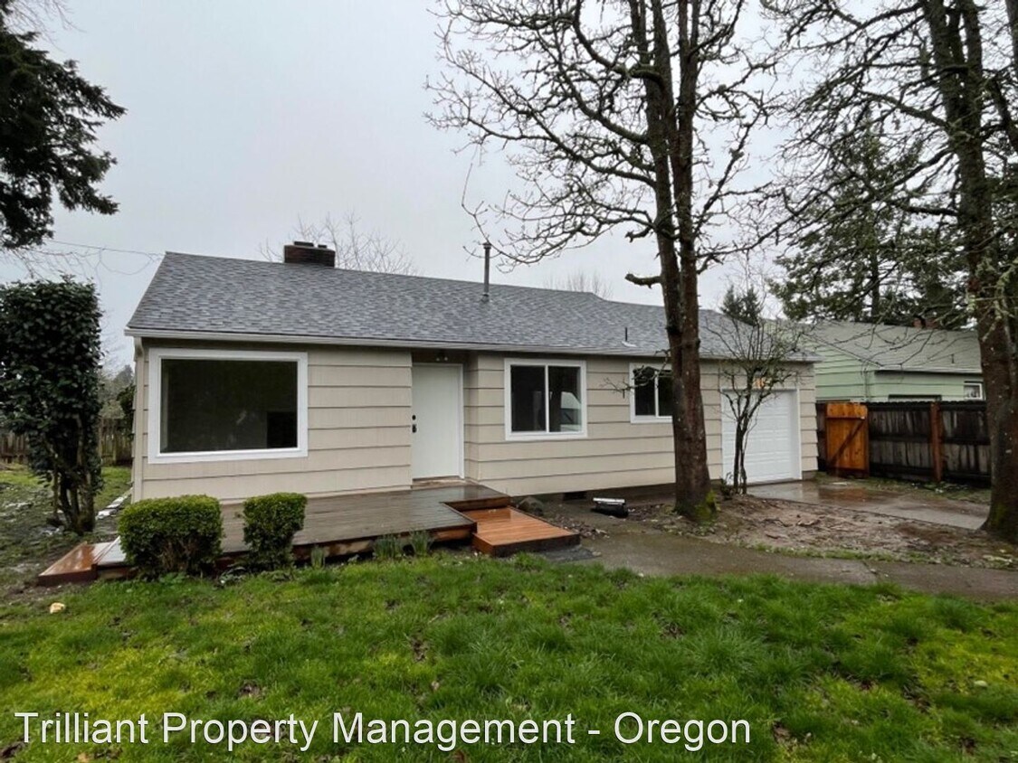Primary Photo - 2 br, 1 bath House - 1050 Cedar Way SE