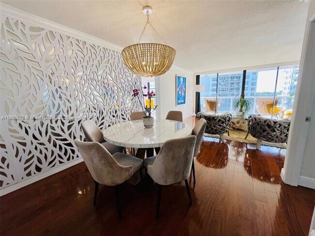 Photo - 5757 Collins Ave Apartment