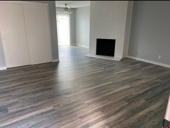 Foto del edificio - 2729 W Yale Ave