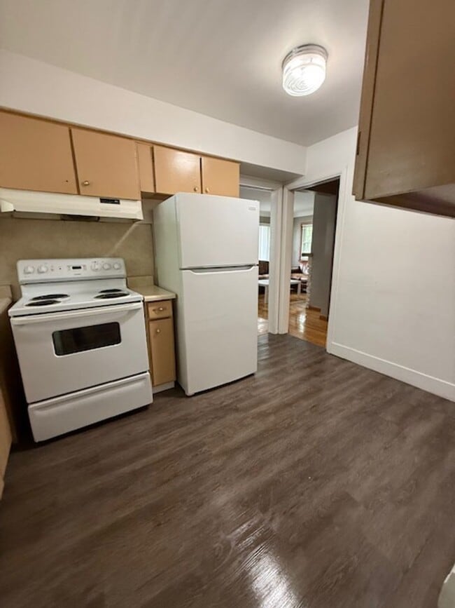 Photo - 1000 Woodlawn Ave House