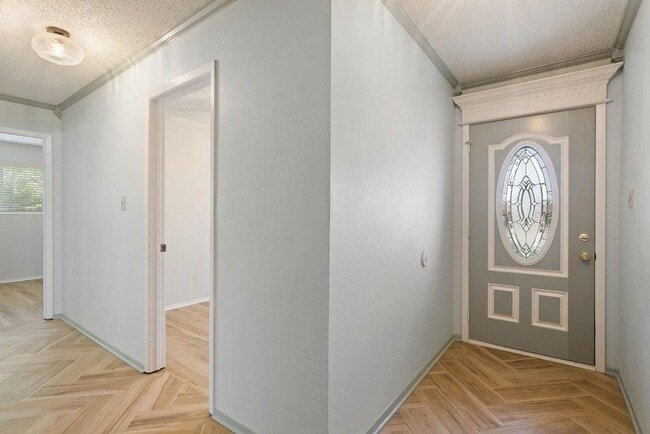 Foto del edificio - 704 Brookwood Cir
