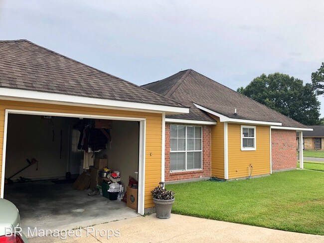 Building Photo - 2 br, 2 bath House - 225 Hilcrest Ave.