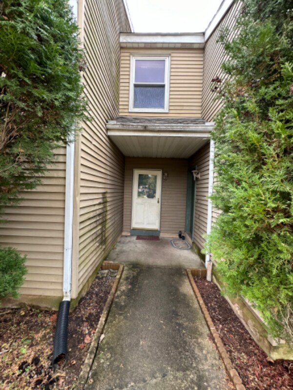 Foto del edificio - 222 Spring House Ln