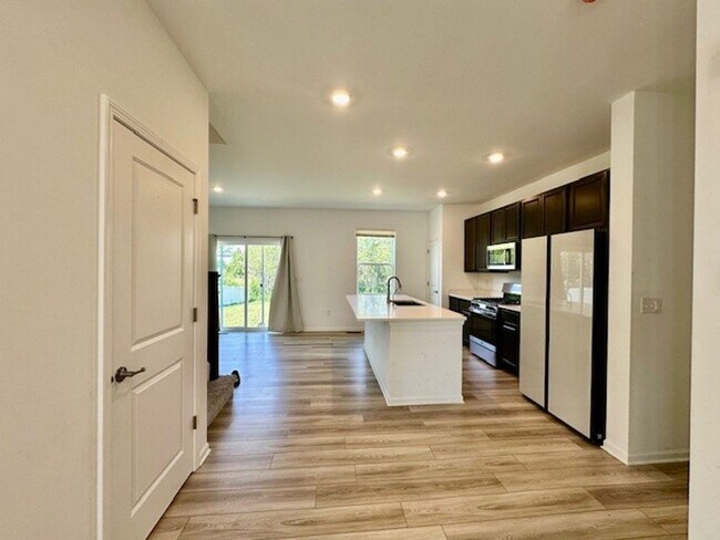 Building Photo - 2024 Built 3 Bedroom 2.5 bath 2 Car Garage...