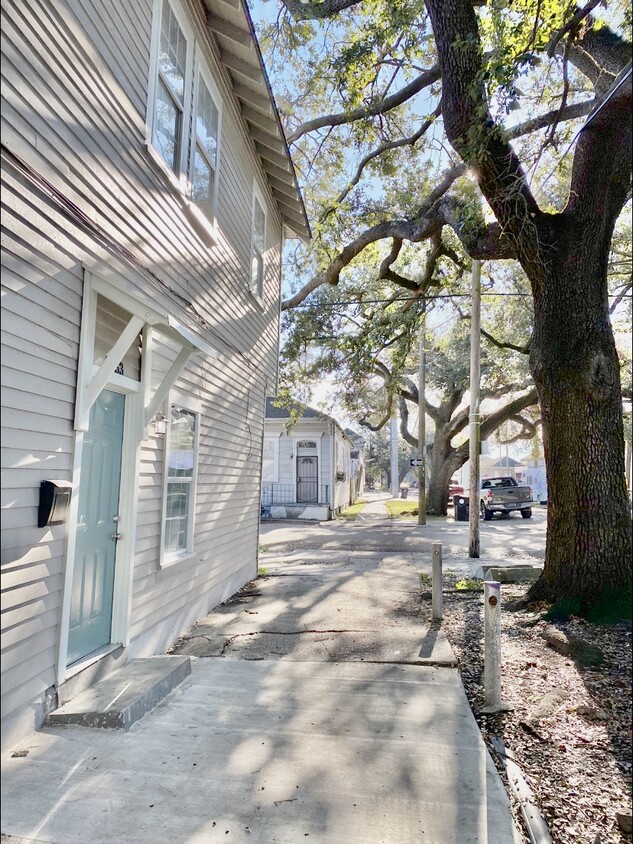 Primary Photo - 2553 Saint Ann St