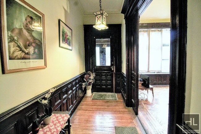 Building Photo - 281 Decatur St