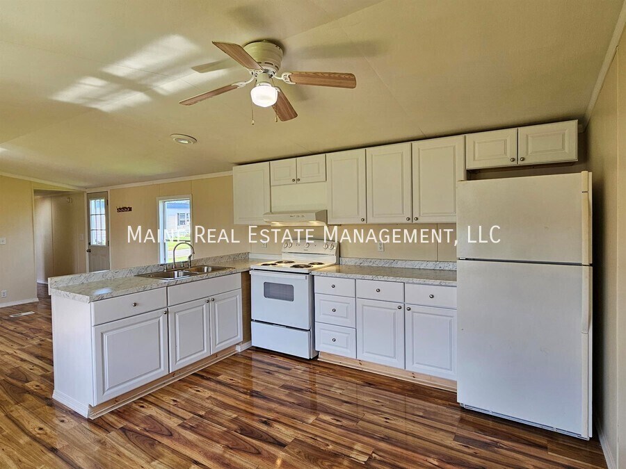 Foto principal - 167 F St