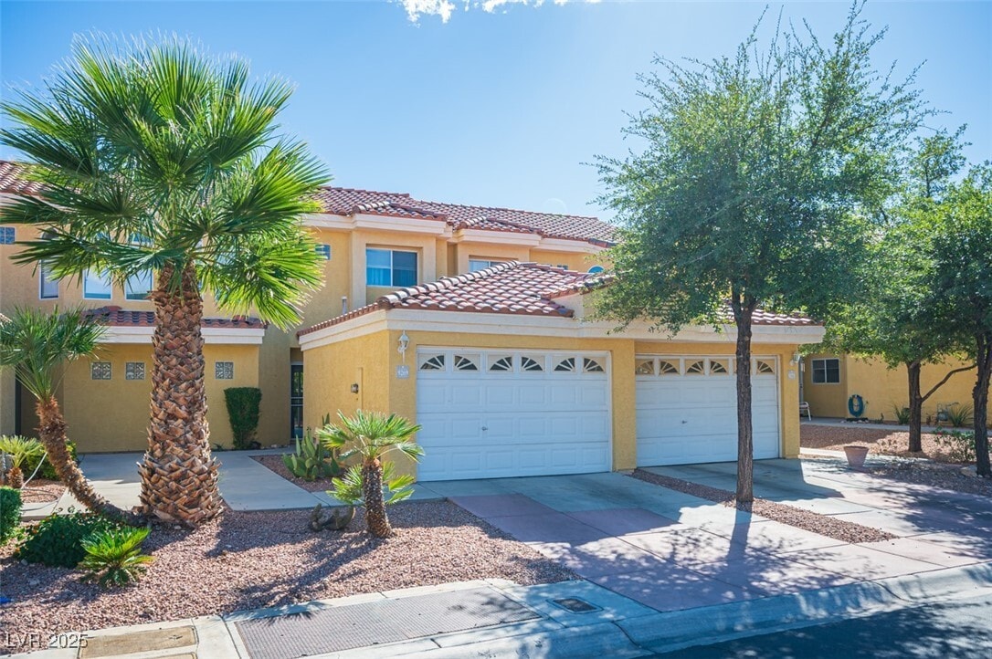 Foto principal - 9269 Casa Christina Ln