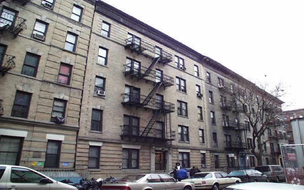 Foto del edificio - 612-616 W 182nd St
