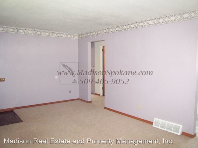 Building Photo - 4 br, 2 bath House - 6523 E. 9th Ave.