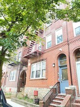 Building Photo - 4433 Carpenter Ave