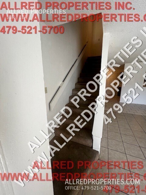 Foto del edificio - AVAILABLE NOW!!