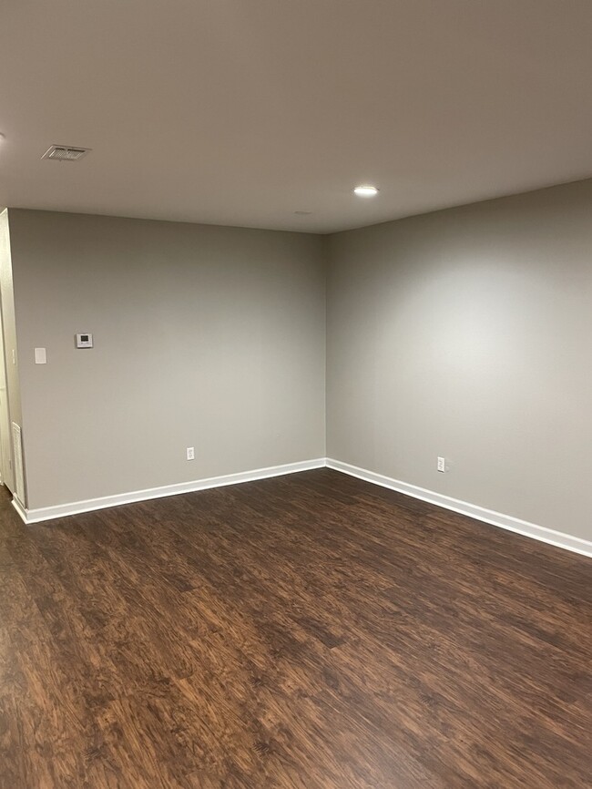 Building Photo - 34 Oaken Trail