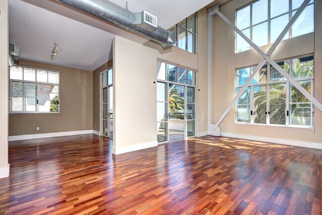Foto del edificio - 333 Santana Row, Unit 201