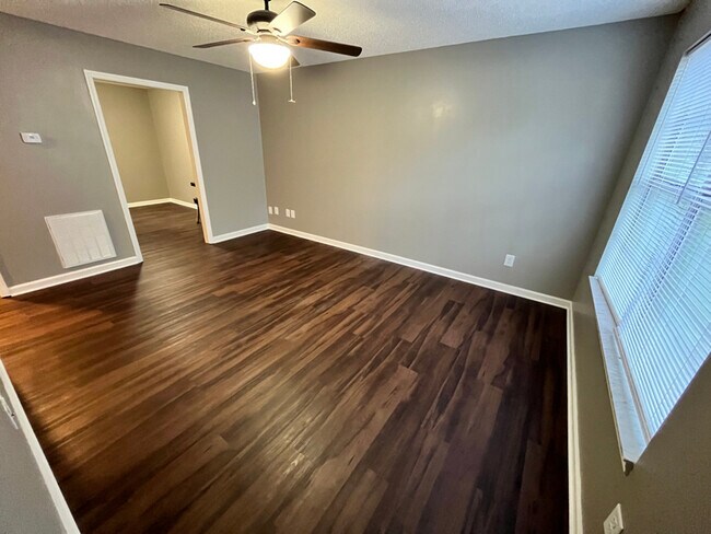 Foto del edificio - 235 Buford Ridley Rd SE