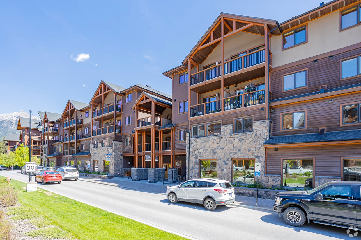 Building - Origin at Spring Creek